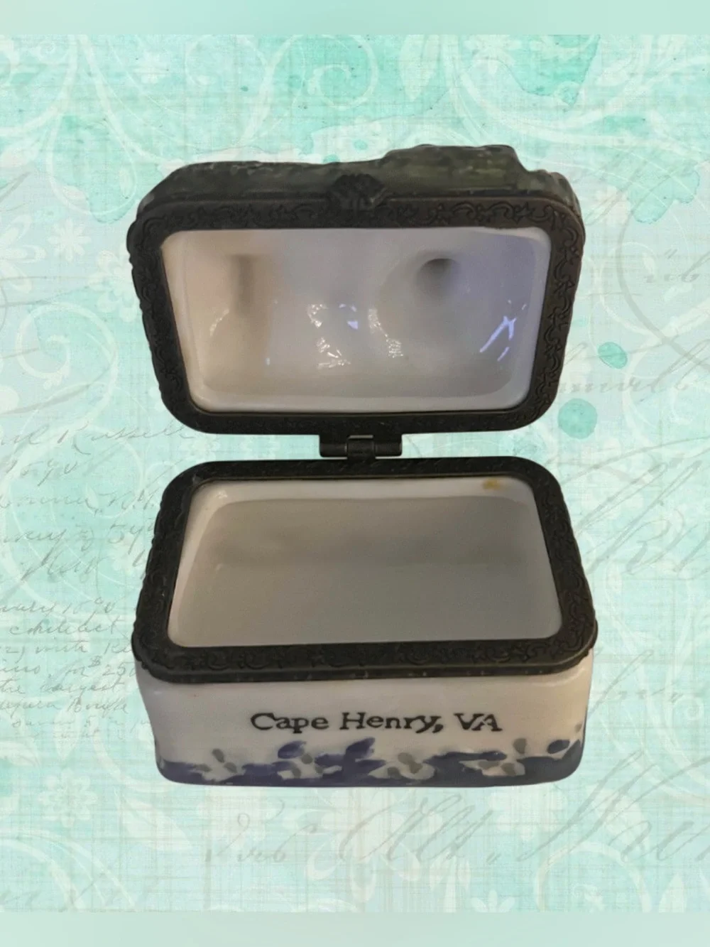 Cape Henry, VA Lighthouse Collection Ceramic Hinged Trinket Box